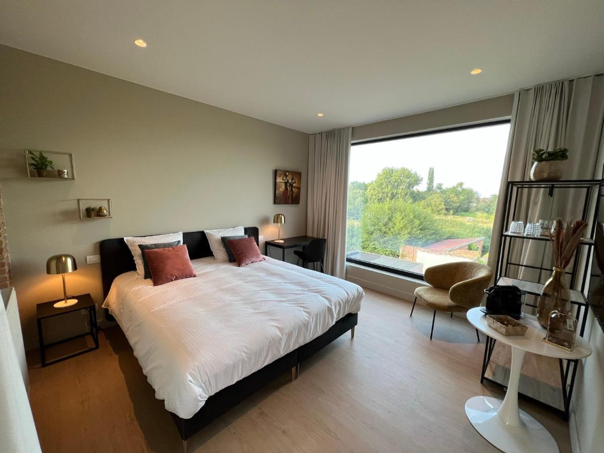 Tuss Bed & Breakfast Kortrijk Exterior photo